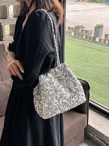 Bolso de Hombro Tipo Tote para Mujer 2025 con Cadena, Asa Superior, Brillante, de Lujo, Tipo Cubo, de 2-2.9L, con Forro de Poliéster - Product Image 3