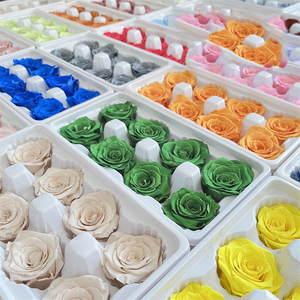 SuperZ Livraison Rapide Roses Décoratives de Haute Qualité 4-5cm, Fleurs Conservées pour Cadeaux Fête des Mères et Saint-Valentin - Product Image 4