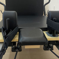 Máquina de Pilates Reformer Ecológica de Aleación de Aluminio en Negro, Gris y Plateado, Adecuada para Entrenamiento Físico Juvenil, Gimnasio y Hogar