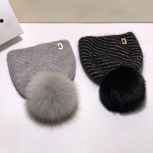 Femmes Angora cachemire doré Lurex paillettes mélange métal logo tricoté chapeau avec grande vraie <span class=keywords><strong>fourrure</strong></span> de renard boule <span class=keywords><strong>pompon</strong></span> - Product Image 3