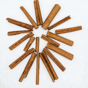 Bâtonnets d'épices de piment de la Jamaïque indien de qualité supérieure, naturels, entiers, aromatiques, séchés et bruts pour les marchés de gros internationaux - Product Image 1
