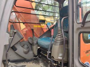 Excavatrice sur chenilles d'occasion HITACHI ZX135 14 tonnes, pelle hydraulique d'occasion ZX50U ZX70-3 de haute qualité - Product Image 2