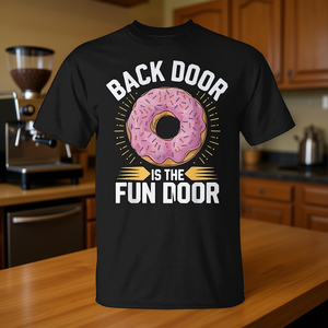 T-shirt humoristique pour adultes avec motif de beignets glacés et design amusant sur le dos, idéal pour les promotions - Product Image 3