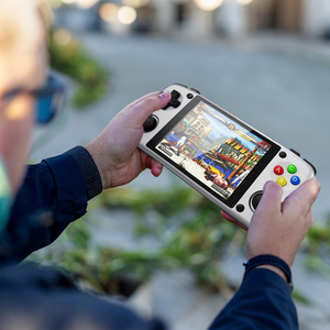 Consola de Videojuegos Retro, Serie Retro Auténtica 40 lic. Consola SNK Classics HD con Pantalla IPS de 4 Pulgadas y 720P, Batería de 3500 mAh, Tipo C - Product Image 4