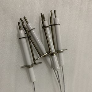Kunden spezifische Aluminium oxid Keramik Zünd nadel Teile Funken zünder für Gas Bunner - Product Image 6