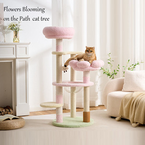 Arbre à chat multifonctionnel en tissu pour l'hiver, avec structure d'escalade, poteau à gratter et jouet - Product Image 1
