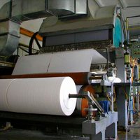 Machine à fabriquer de la pâte à papier toilette Fuyuan 5 tonnes par jour modèle 1880, ensemble complet de production de rouleaux de papier toilette