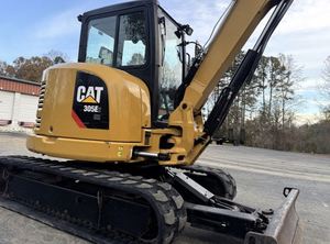 Mini-excavatrice 5 tonnes d'occasion CAT305, machine de construction, excavatrice sur chenilles Caterpillar 305 d'occasion avec accessoire tarière, certifiée CE - Product Image 4