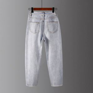 Pantalones bombachos de mezclilla azul claro con diseño personalizado al por mayor para mujer, pantalones vaqueros ajustados informales a la moda con botones de cintura media para primavera y otoño - Product Image 2