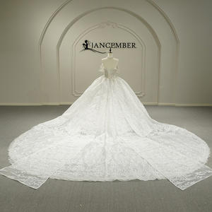 Vestido de Novia Moderno Gt26064 con Lentejuelas, Apliques de Cuentas y Cristales, Escote Corazón, Espalda Descubierta, Estilo Princesa, Diseño Personalizable - Product Image 4