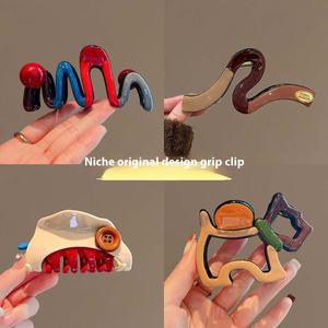 Pinza de pelo de sujeción fuerte de gran tamaño a la moda para mujer, pinzas antideslizantes de mandíbula grande para soporte de pelo grueso para la parte posterior de la cabeza - Product Image 2