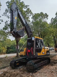 Vente en gros d'excavatrice Volvo EC140 14T d'occasion importée de Suède, pelle sur chenilles robuste de seconde main à vendre, certifiée CE, avec brise-roche - Product Image 4