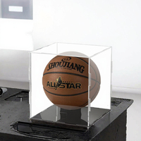 Vente en gros de boîtes de présentation de ballons de sport en acrylique transparent de 2 mm, portables, détachables, anti-poussière, modernes, pour basket-ball, football, baseball