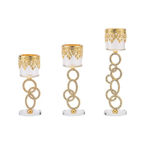 Ensemble de chandeliers en cristal avec design anneau doré, support en verre, décorations de table de mariage - Product Image 4