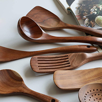 Ensemble d'ustensiles de cuisine en bois de 7 pièces Outils de cuisson en bois Spatule et cuillères en bois antiadhésif naturel