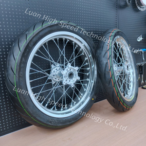 Juego de Ruedas Delanteras y Traseras para Surron Light Bee X Ultra Bee Talaria, Combinación de Neumáticos Todoterreno y para Carretera de 17 Pulgadas, Ruedas Supermoto - Product Image 1