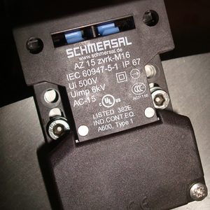 สวิตช์นิรภัยแบบอินเตอร์ล็อค Schmersal AZ16-ZVRK-M16 รุ่นดั้งเดิม |   มาตรฐาน IP67 |   สำหรับการป้องกันเครื่องจักรและการตรวจสอบประตูนิรภัย - Product Image 6