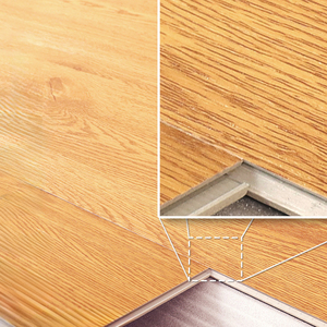 Parquet en chêne massif brossé avec revêtement UV, fourni par l'usine, pour hôtels, appartements et projets commerciaux - Product Image 6