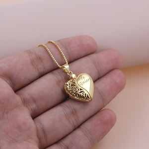 Pendentif personnalisé <span class=keywords><strong>aile</strong></span> en forme de coeur ouvrable et évidé avec collier de chaîne <span class=keywords><strong>à</strong></span> maillons plaqué or 24 carats - Product Image 5