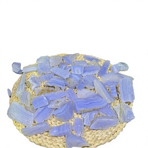 Nouvel Arrivage – Plaque de Cristal de Guérison de Haute Qualité en Agate Bleue Naturelle, Polie et Gravée, Forme Irrégulière, Motif Cœur - Product Image 3