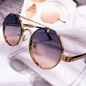 Gafas de Sol Redondas Steampunk de Moda Vintage 2022 para Hombre y Mujer, Lentes Degradadas, Estilo Punk, Aleación - Product Image 2