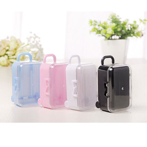 Mini Contenedor <span class=keywords><strong>de</strong></span> Almacenamiento <span class=keywords><strong>de</strong></span> <span class=keywords><strong>Dulces</strong></span> con Forma <span class=keywords><strong>de</strong></span> Maleta <span class=keywords><strong>de</strong></span> Viaje, <span class=keywords><strong>de</strong></span> Plástico <span class=keywords><strong>de</strong></span> 7.5 cm, <span class=keywords><strong>de</strong></span> Grado Alimenticio - Product Image 1