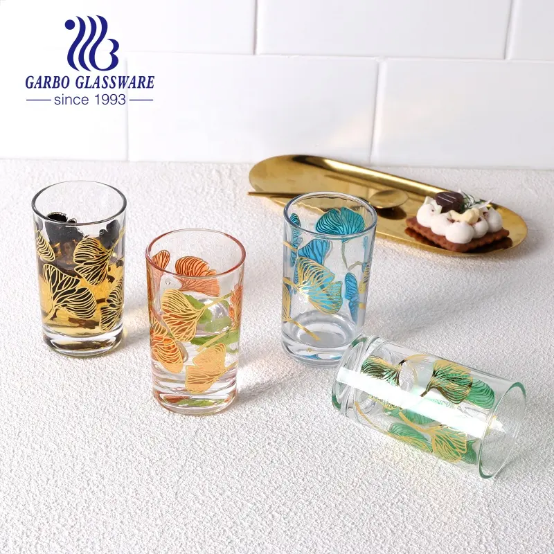 Vaso de té de nuevo diseño con calcomanía de alta calidad, vasos de bola corta de diferentes colores, tazas de café con vasos de vidrio de 5oz