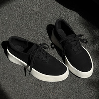Nouvelles baskets de luxe légères pour hommes, en caoutchouc pur, à bas prix, en faux daim, tendance, à lacets, pour jeunes, en promotion