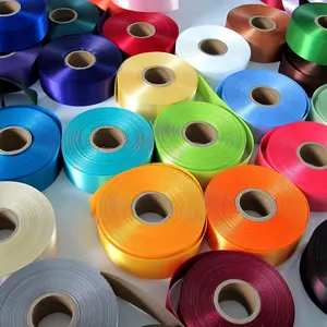 64 màu satin Ribbon cuộn trang trí phụ kiện may mặc cắt/dập nổi cạnh đơn đôi bên polyester satin Ribbon