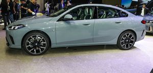 Подержанный автомобиль BMW <span class=keywords><strong>2</strong></span> серии AWD M235i Gran Coupe 4-дверный седан, оптовые цены, автомобили на продажу - Product Image 3