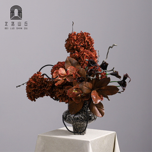 Venta caliente <span class=keywords><strong>flores</strong></span> <span class=keywords><strong>artificiales</strong></span> rojas <span class=keywords><strong>con</strong></span> jarrones de cerámica hechos a mano para comedor y sala de estar arte decoración del hogar - Product Image 4