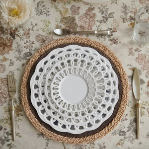 Ensemble de plats à dîner en céramique blanche au design ajouré élégant, <span class=keywords><strong>assiettes</strong></span> de présentation pour mariage, <span class=keywords><strong>assiettes</strong></span> décoratives pour table - Product Image 1