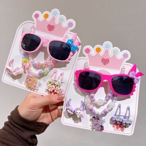 Mode coréenne, lunettes <span class=keywords><strong>de</strong></span> <span class=keywords><strong>soleil</strong></span> polarisées mignonnes pour femmes, collier, bracelet, ensemble <span class=keywords><strong>de</strong></span> 7 pièces, ensemble combiné, cadeau pour enfants - Product Image 3