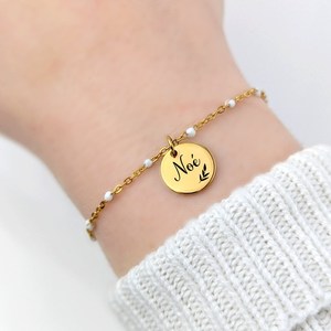 <span class=keywords><strong>Bracelet</strong></span> médaille gravée personnalisé fait main <span class=keywords><strong>Bracelet</strong></span> médaille prénom personnalisable Cadeau pour femme - Product Image 1