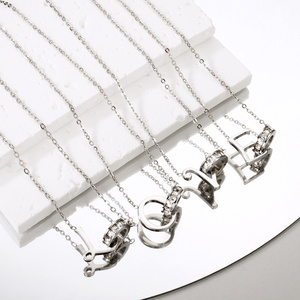 Collier Lettre <span class=keywords><strong>d</strong></span>'<span class=keywords><strong>Amour</strong></span> en Gros, Pendentif Initiale A-Z en Argent Plaqué Diamant, Chaîne Clavicule en Acier Inoxydable 316L Tendance - Product Image 2