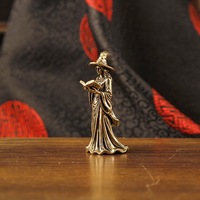 1 ud. Escobas de cobre chapado, objetos decorativos retro de brujería mágica, artesanías decorativas de escritorio, pequeños adornos.