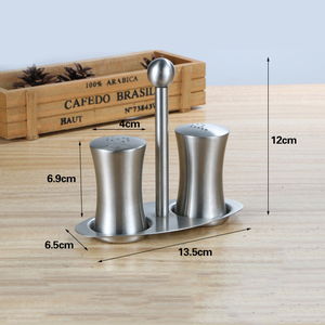 Set di sale e pepe in acciaio inossidabile con vassoio agitatori per condimenti accessori per la cucina per saliera - Product Image 3
