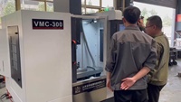 Centre d'usinage vertical CNC 3 axes en métal, commande GSK, haute précision, VMC300