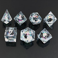 LuxeRoll Black Cat avec jeu de dés à noyau liquide 7 pièces en résine polyédrique pour DND et jeux de table RPG, dés à thème chat, vente en gros