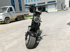 <span class=keywords><strong>Nouvelle</strong></span> moto électrique de style <span class=keywords><strong>Harley</strong></span> 1000W avec cadre en acier, batterie intégrée, freins à disque et système antivol - Product Image 5