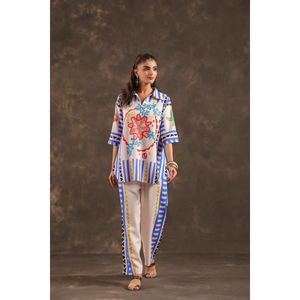 Ensemble coordonné élégant pour femmes, imprimé artistique, tunique asymétrique à col avec pantalon droit, tenue décontractée tendance - Product Image 1