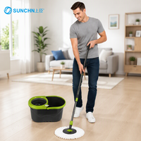 Ensemble serpillière auto-essoreuse Magic Spin avec manche en acier inoxydable, 2 serpillières en microfibre, rotation à 360°, capacité de 15 L pour le nettoyage des sols à la maison