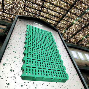 Nouveau sol en plastique de haute qualité pour moutons et chèvres, idéal pour les fermes. - Product Image 2