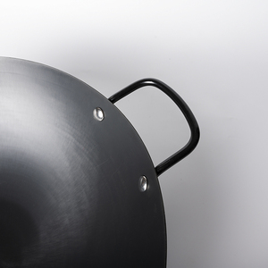 Wok Industrial <span class=keywords><strong>de</strong></span> <span class=keywords><strong>Acero</strong></span> <span class=keywords><strong>al</strong></span> Carbono Forjado a Mano, con Base <span class=keywords><strong>de</strong></span> Hierro Fundido Esmaltado y Revestimiento <span class=keywords><strong>de</strong></span> Madera, Ecológico, Capacidad <span class=keywords><strong>de</strong></span> 18L, Utensilios <span class=keywords><strong>de</strong></span> <span class=keywords><strong>Cocina</strong></span> - Product Image 3