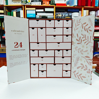 Boîte de calendrier de l'avent élégante en papier rigide imprimé sur mesure avec fermeture magnétique, 24 jours, pour cosmétiques, vernis à ongles, bijoux, cils