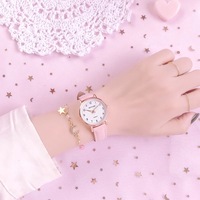 Jam Tangan Luminous Fashion Sederhana Retro untuk Wanita Jam Tangan Kecil Bulat Permukaan Kulit Berlapis Frost untuk Wanita