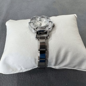 Reloj de Pulsera de Cuarzo Estilo Italiano en Oferta, para Hombre y Mujer, Correa de Acero Inoxidable, Esfera de Vidrio, Visualización de Fecha, Color Blanco, a la Moda - Product Image 5