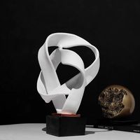 Décor à la maison moderne lumière luxe salon décor ornements résine Statue boule de cristal modèle abstrait artisanat bureau décor de bureau