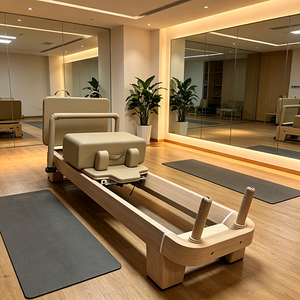 Reformer <span class=keywords><strong>Pilates</strong></span> de Luxe en Aluminium pour Usage Commercial et Domestique, Revêtement en Cuir Microfibre pour Studios de Yoga et Salles de Sport - Product Image 1