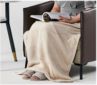 Kleine Gemütliche Weiche Leichte Umweltfreundliche Anpassbare Flanell-Decke für Alle Jahreszeiten Günstige Wärmende Geschenke für Sofa, Entspannung und Nickerchen im Büro